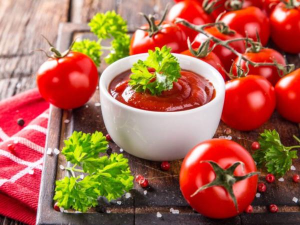 Wholesalers of Tomato Paste with Refined Salt