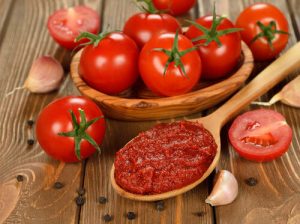 Ingredients of tomato paste